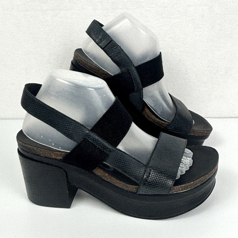 OTBT Indio Women’s 10M Black Leather Platform Block Heel Sandals